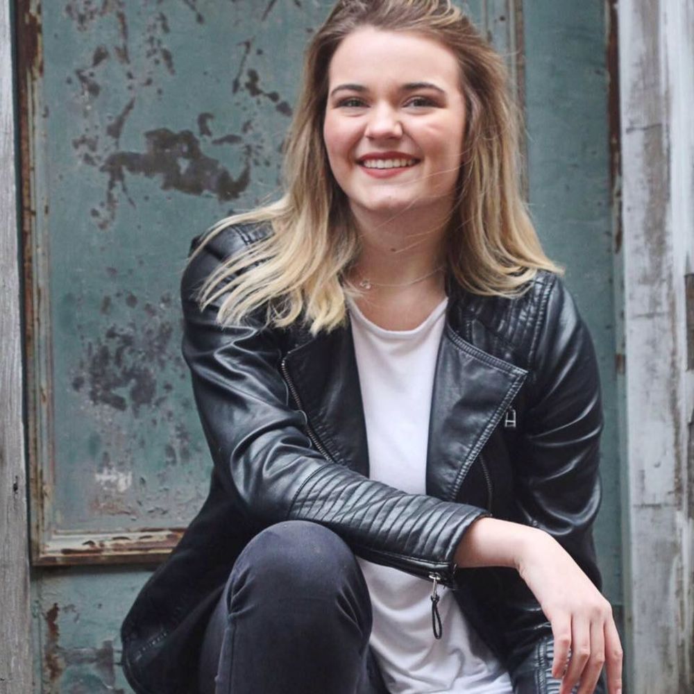 Meet your Posher, Victoria